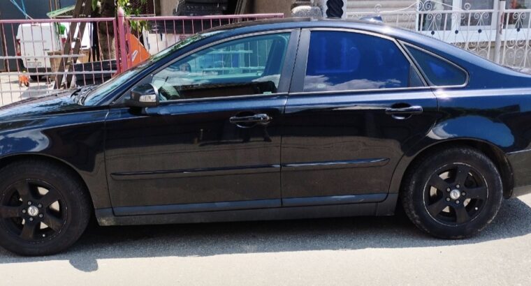 Vând volvo s40